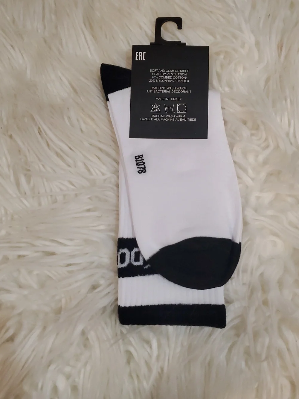 Nike crew socks size medium